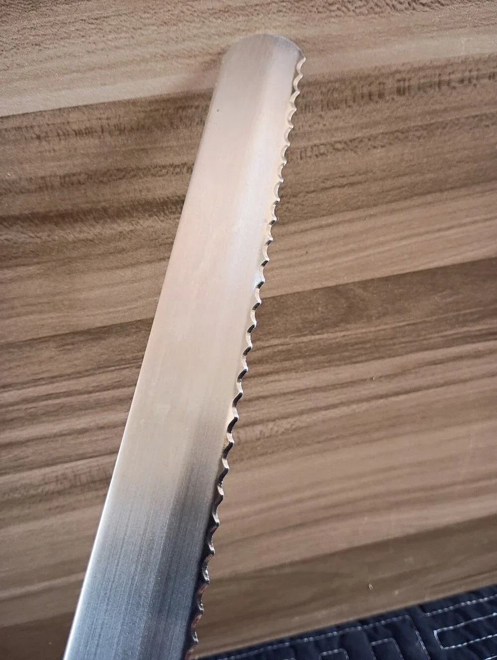 White Serrated Bread Knife with Comfortable Handle